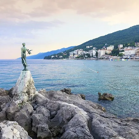 Dalida * Grobnik (Cavle)